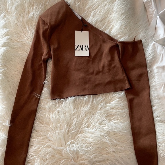Zara | Tops | Zara One Shoulder Pad Long Sleeve Crop Top | Poshmark